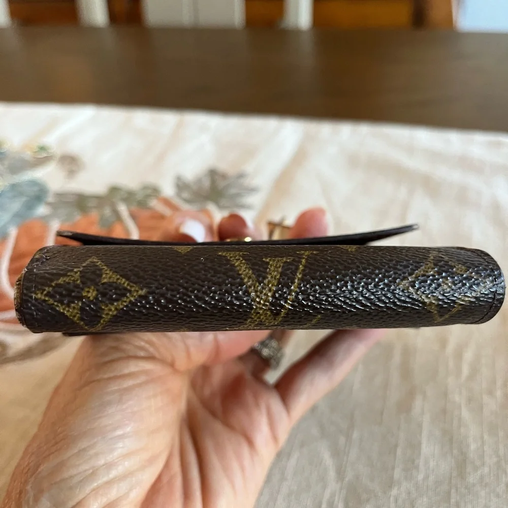 Louis Vuitton Monogram Elise Trifold Wallet - Picture 4 of 16